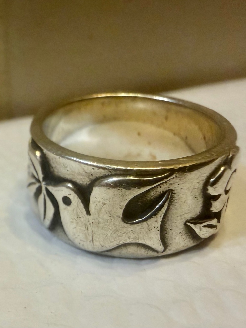 Retired James Avery La Paloma Dove with Olive Branch & Flower Ring Sz 6 + Box - Picture 4 of 9